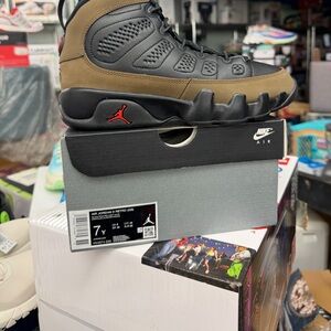 Nike Air Jordan 9 Retro Black and Brown Sneakers Size 5,6.5 and 7y